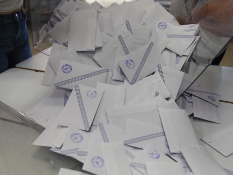 Παιχνίδια με τον εκλογικό νόμο